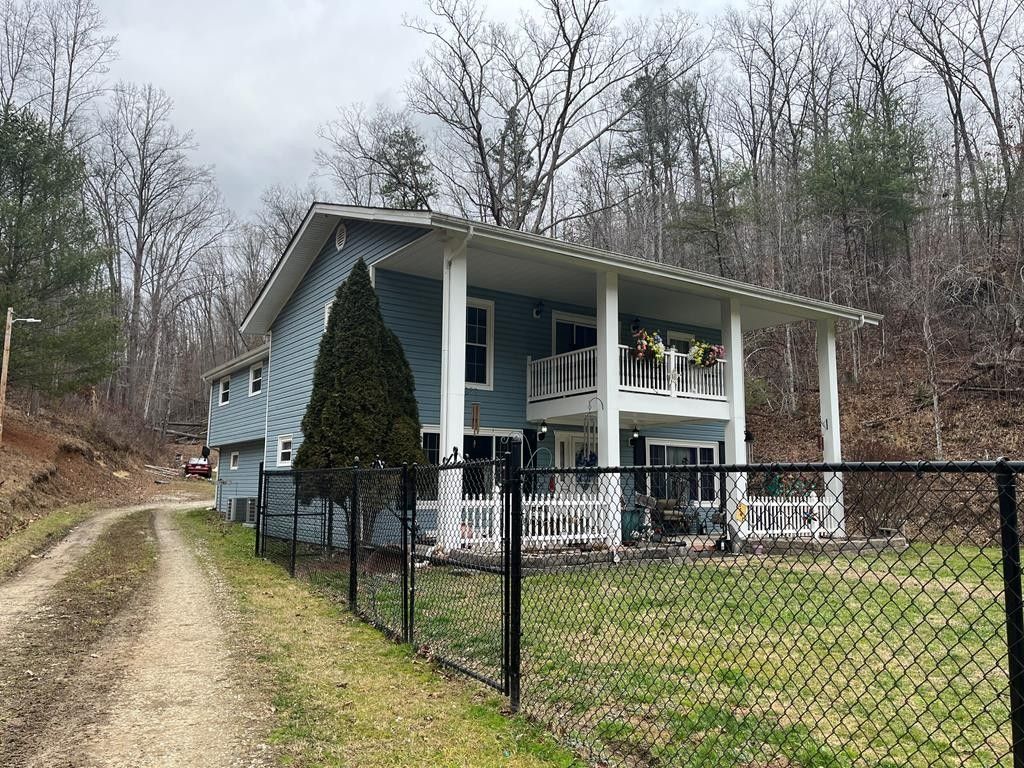 Martha, Lawrence County, KY House for sale Property ID 415658709