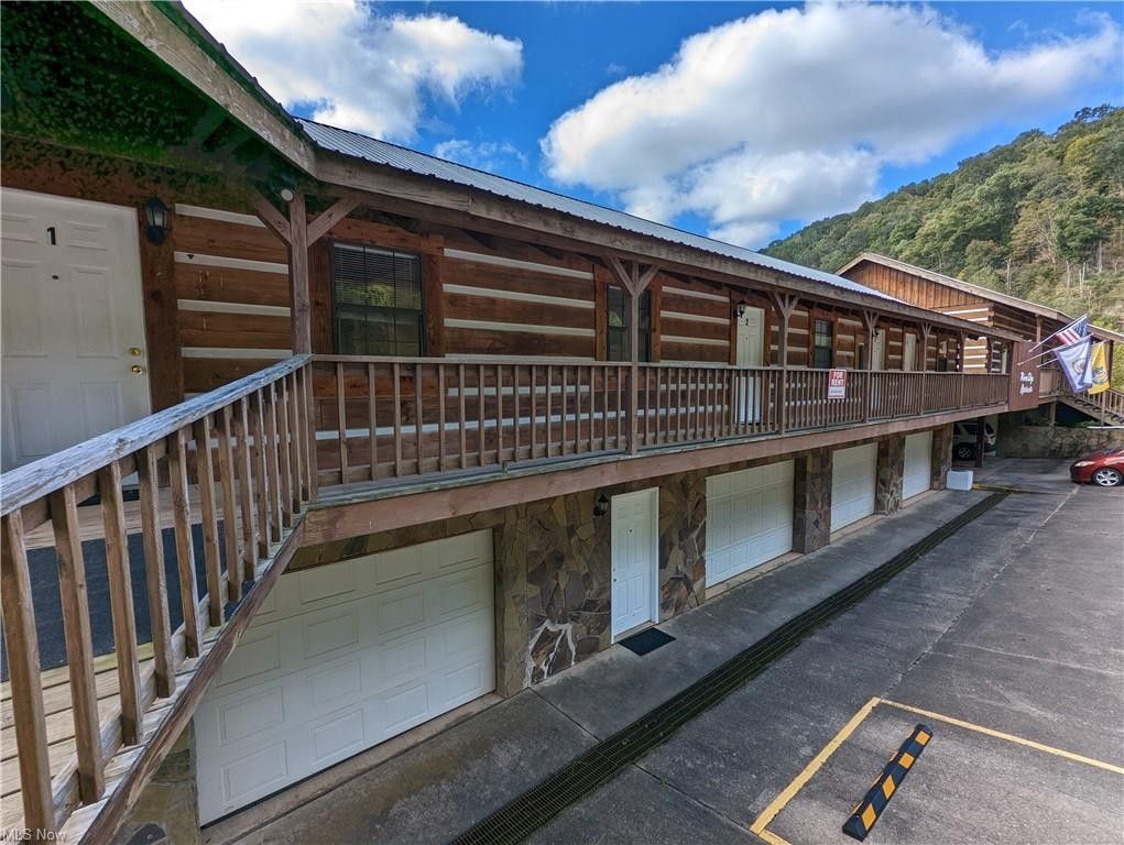 Grantsville, Calhoun County, WV Lakefront Property, Waterfront Property