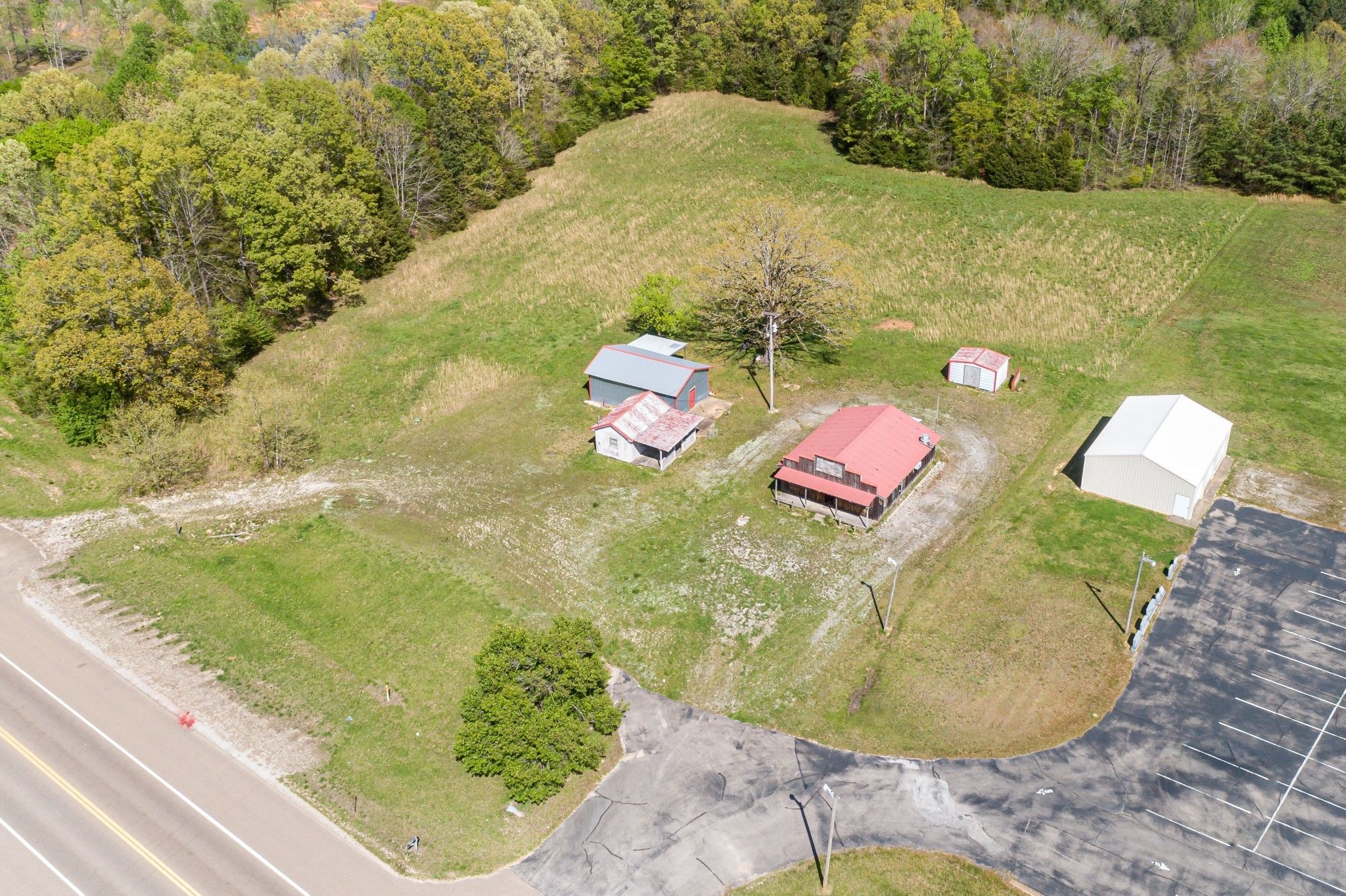 Parsons, Decatur County, TN Commercial Property, House for sale