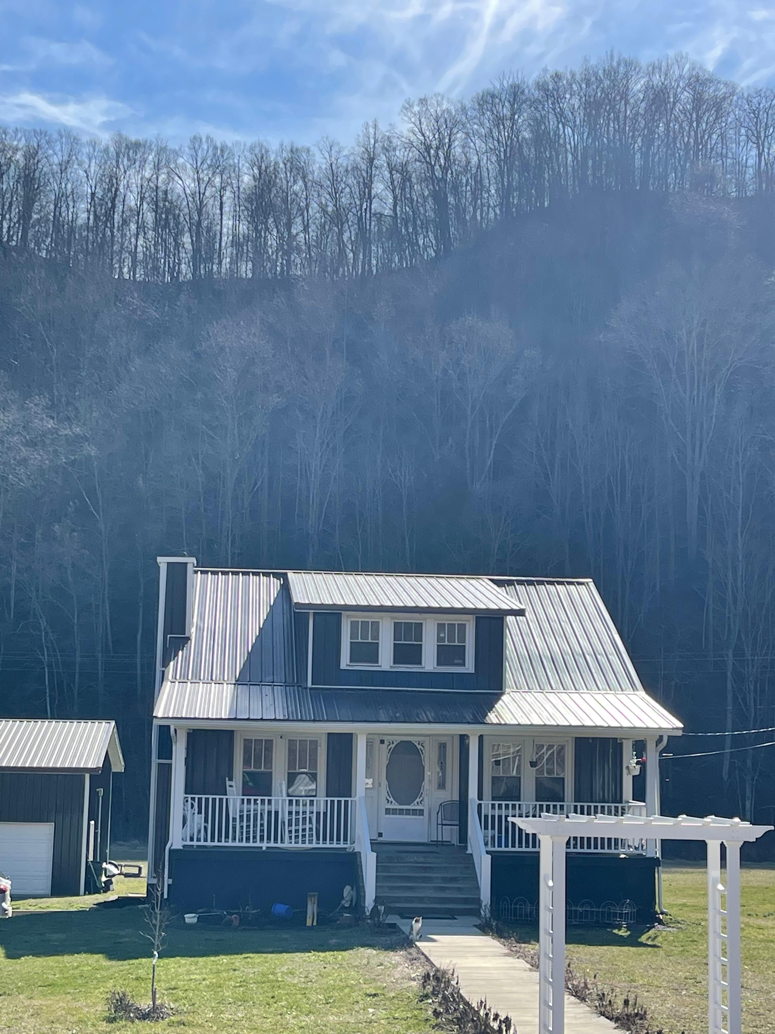 Booneville, Owsley County, KY Farms and Ranches, Horse Property, House