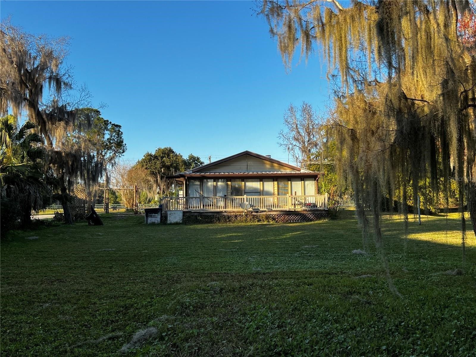 Putnam County, FL Lakefront Property, Waterfront Property, House for sale Property