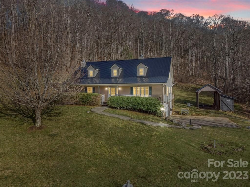 Bakersville, Mitchell County, NC House for sale Property ID 415712817