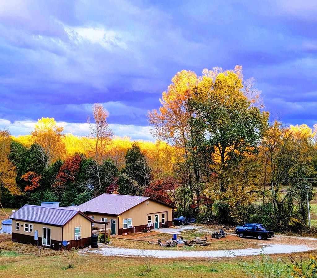 Springville, Henry County, TN Lakefront Property, Waterfront Property, House for sale Property