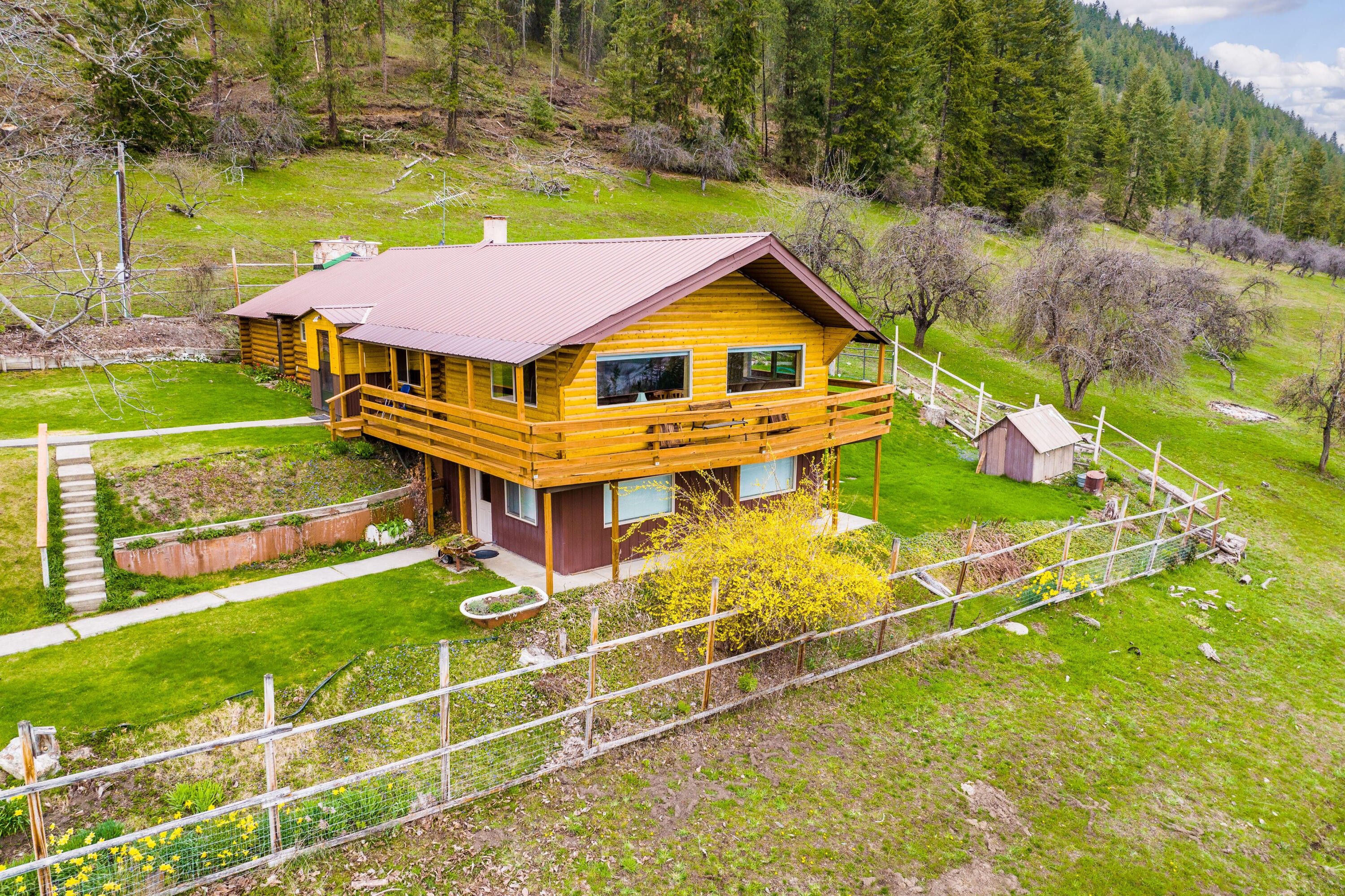 Colville, Stevens County, WA Lakefront Property, Waterfront Property, House for sale Property ID