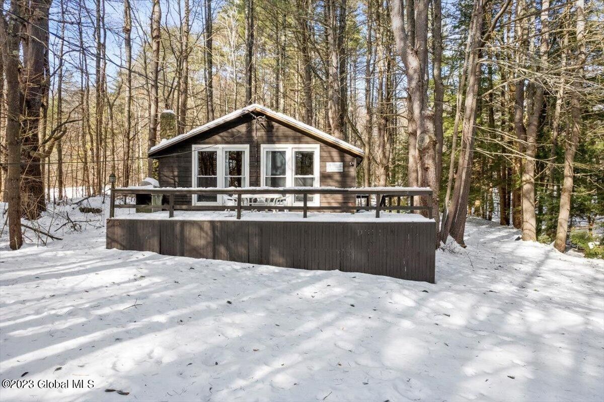 Lake Warren County, NY House for sale Property ID 415787364