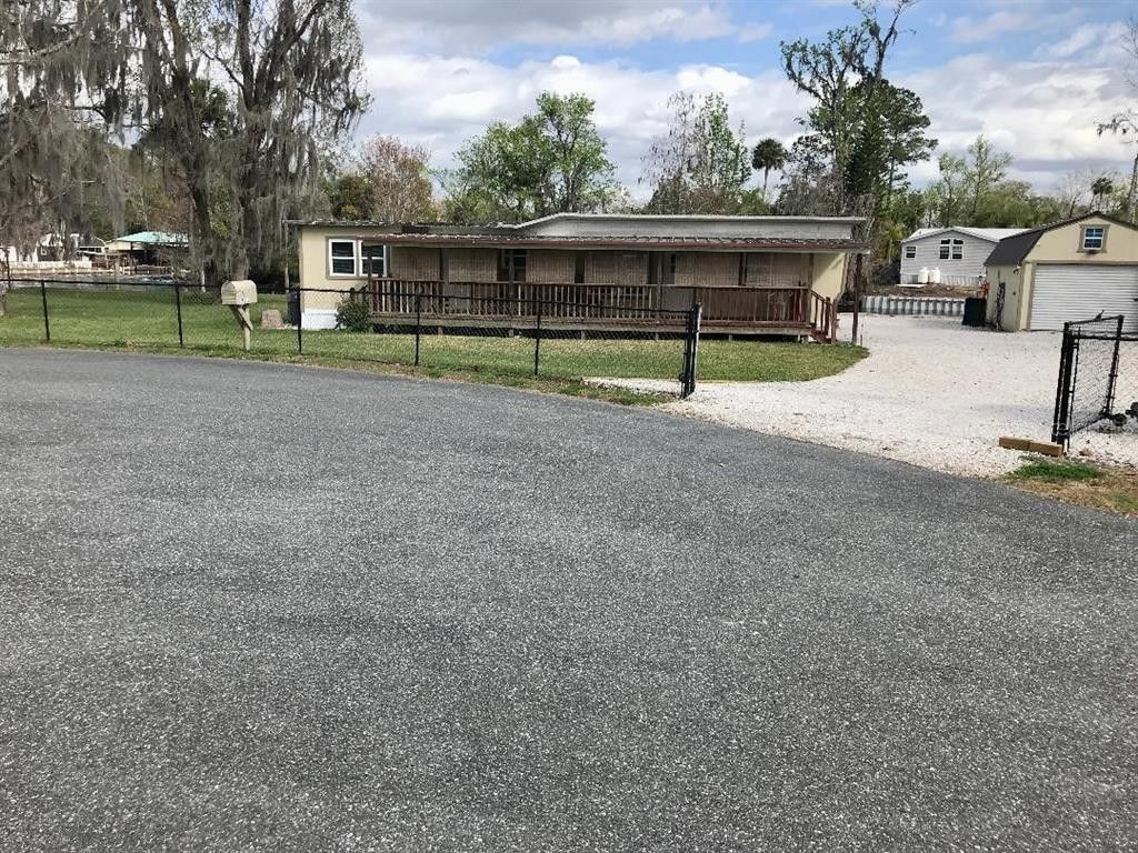 Astor, Lake County, FL Lakefront Property, Waterfront Property, House