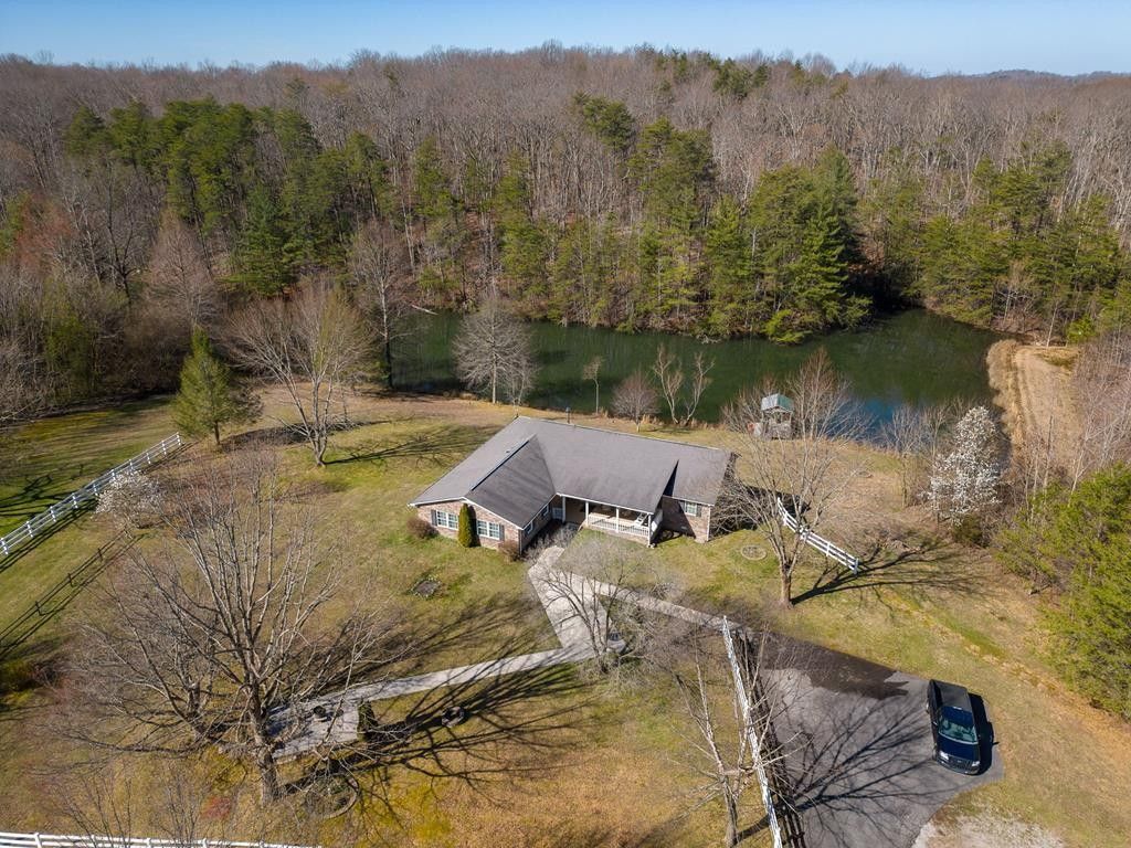 Spencer, Van Buren County, TN House for sale Property ID 415909315