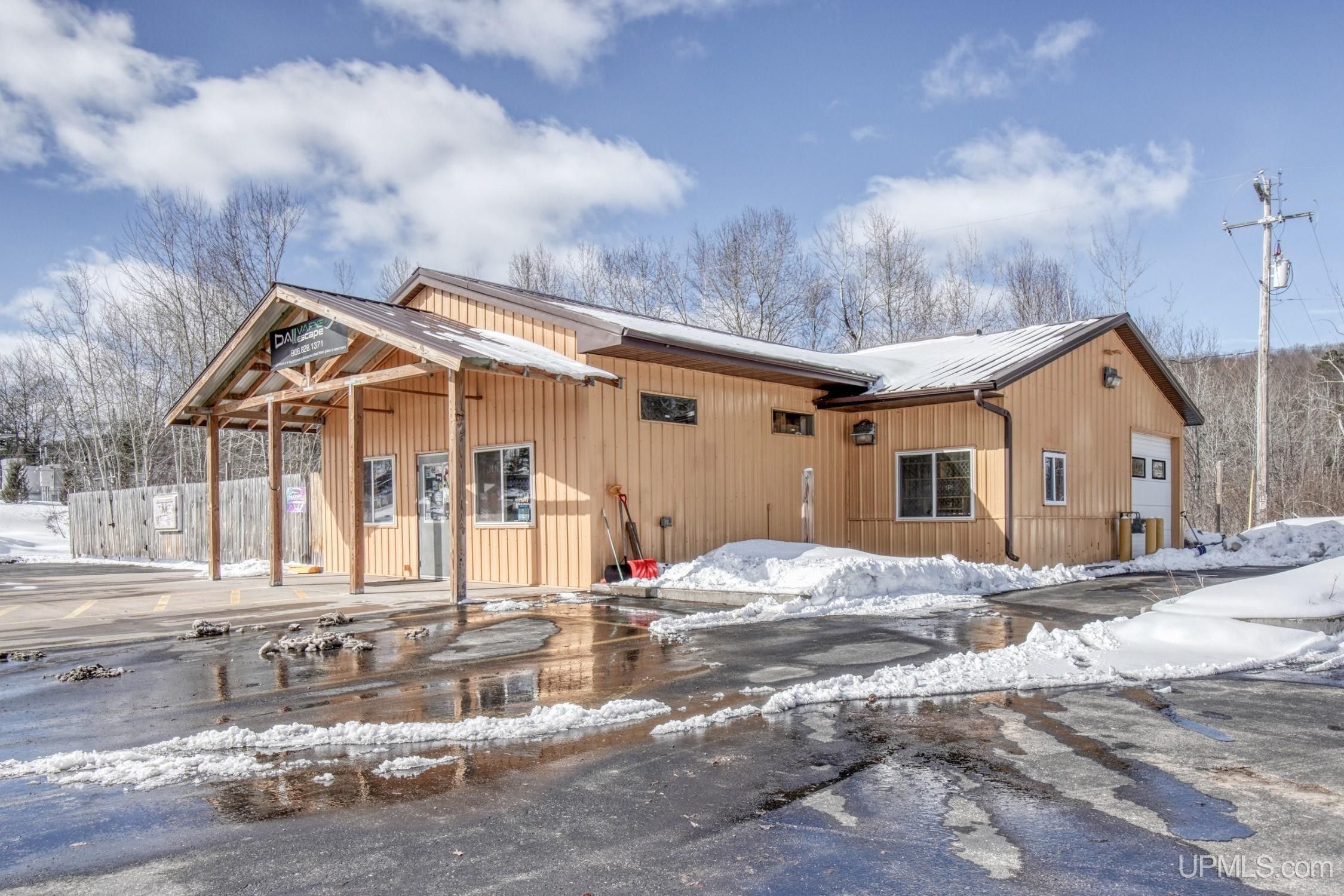 Iron Mountain, Dickinson County, MI Commercial Property, House for sale