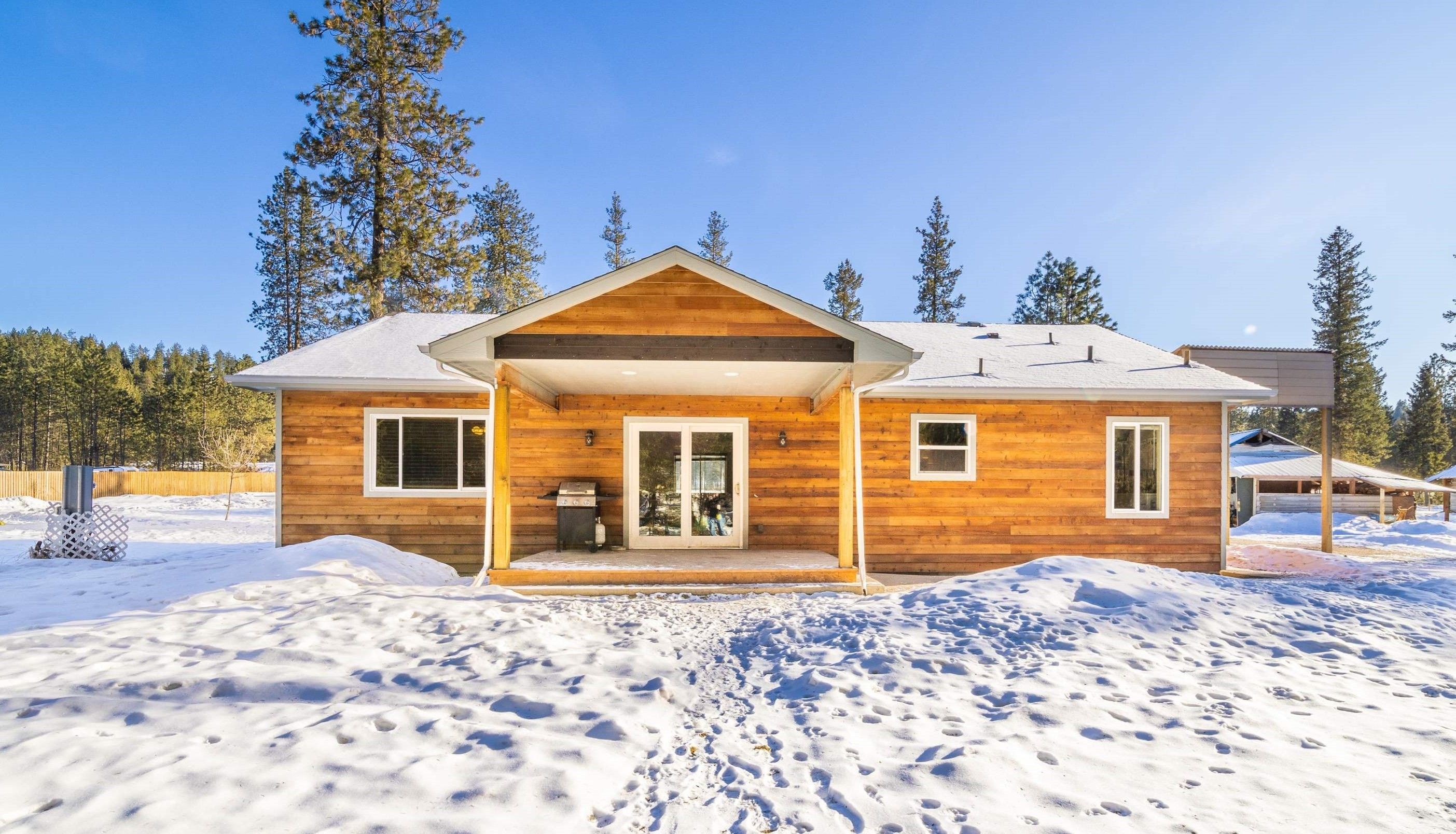 Springdale, Stevens County, WA Lakefront Property, Waterfront Property