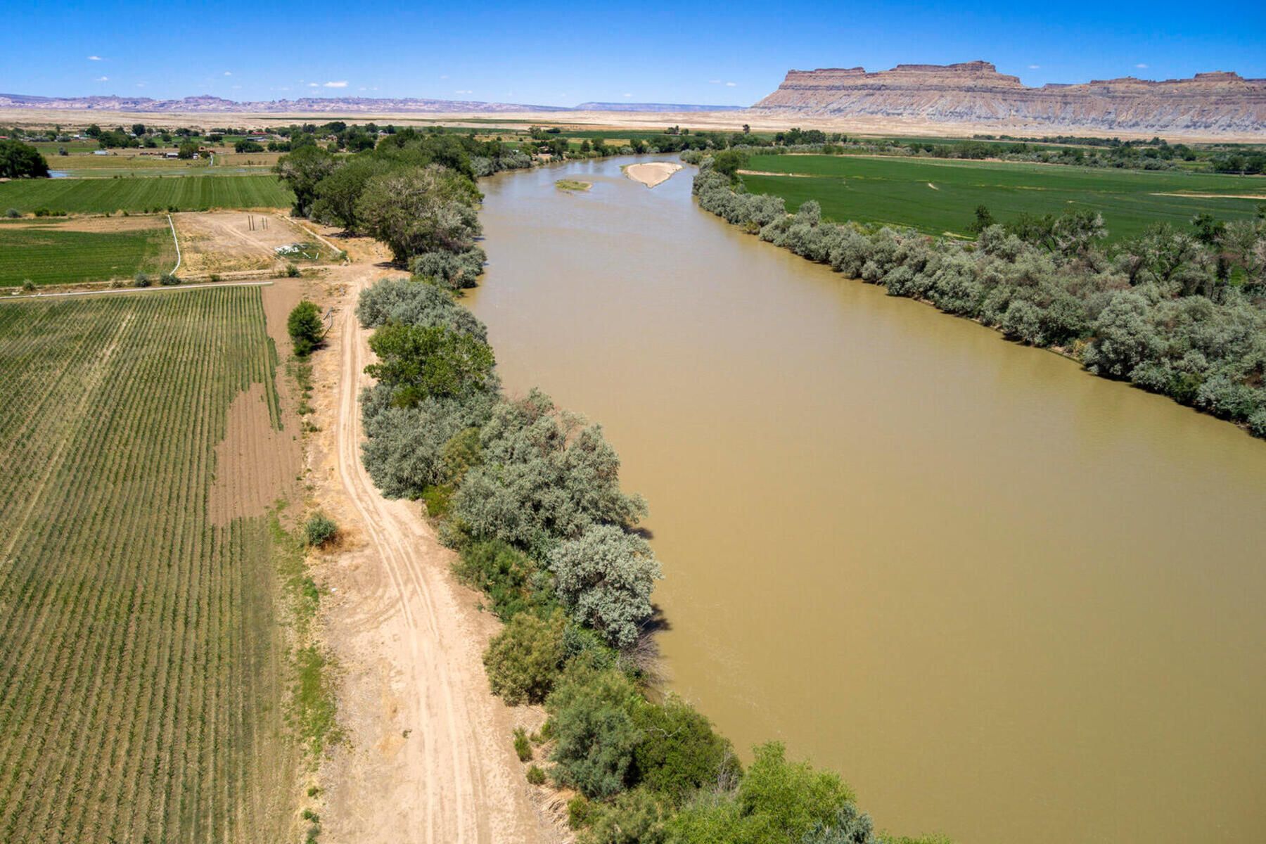 Green River, Emery County, UT Undeveloped Land for sale Property ID