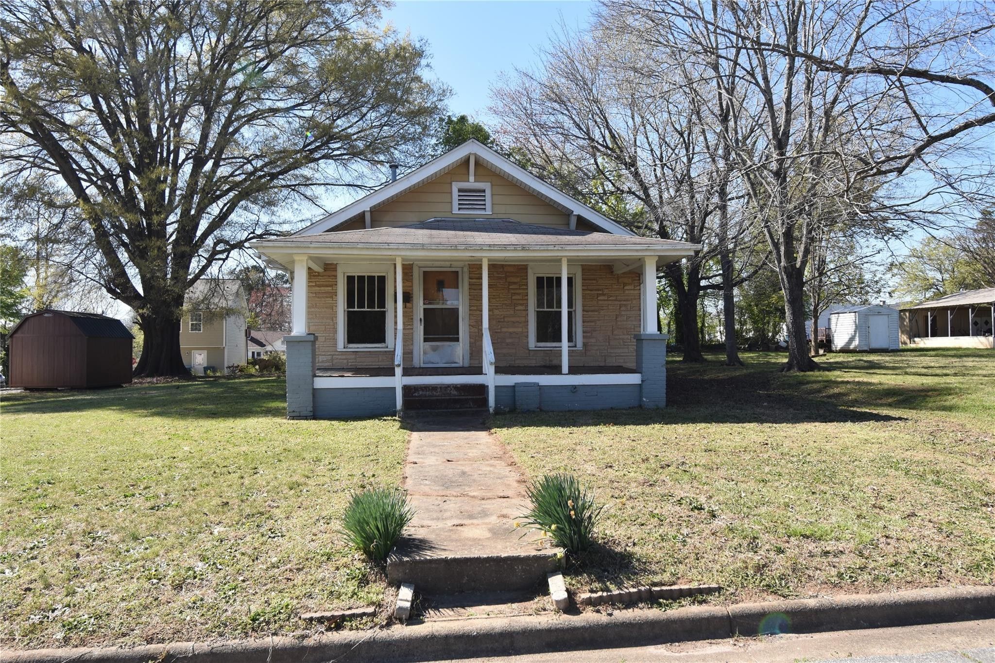 Hickory, Catawba County, NC House for sale Property ID 416072180