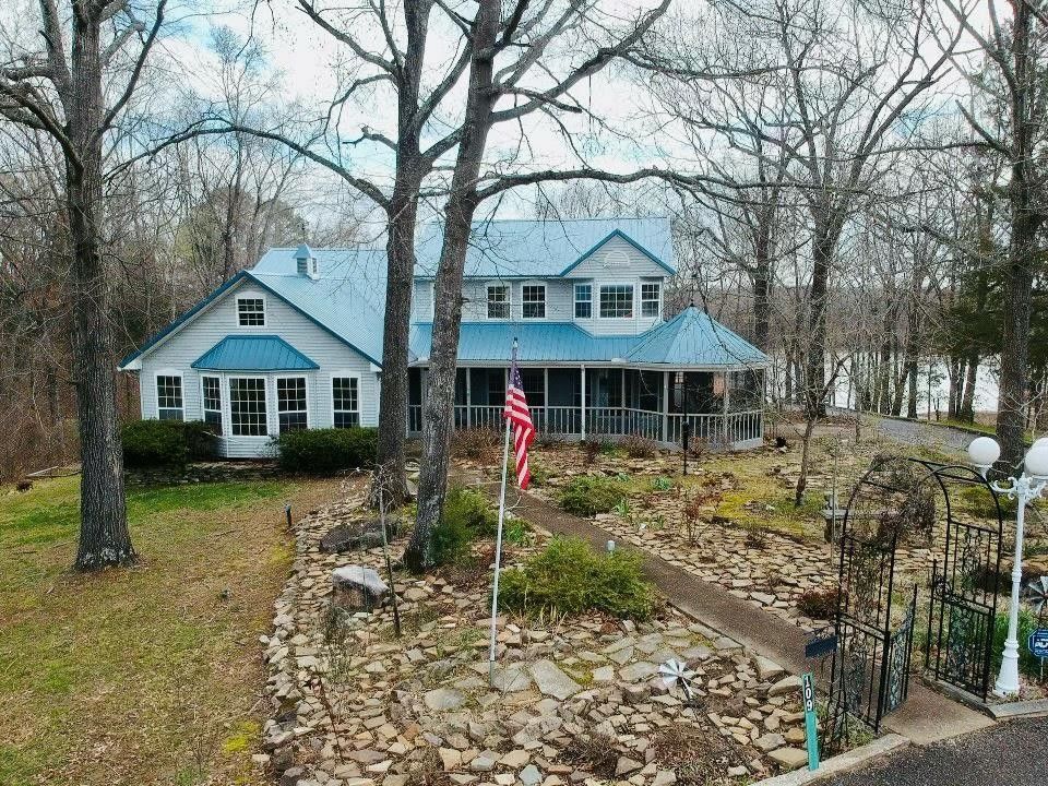 Camden, Benton County, TN Lakefront Property, Waterfront Property