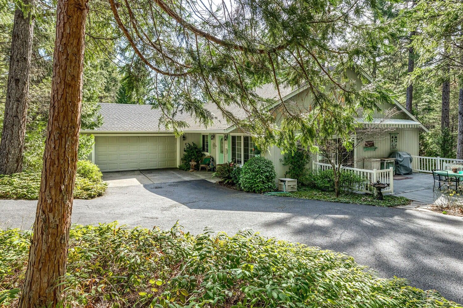 Grants Pass, Josephine County, OR Lakefront Property, Waterfront