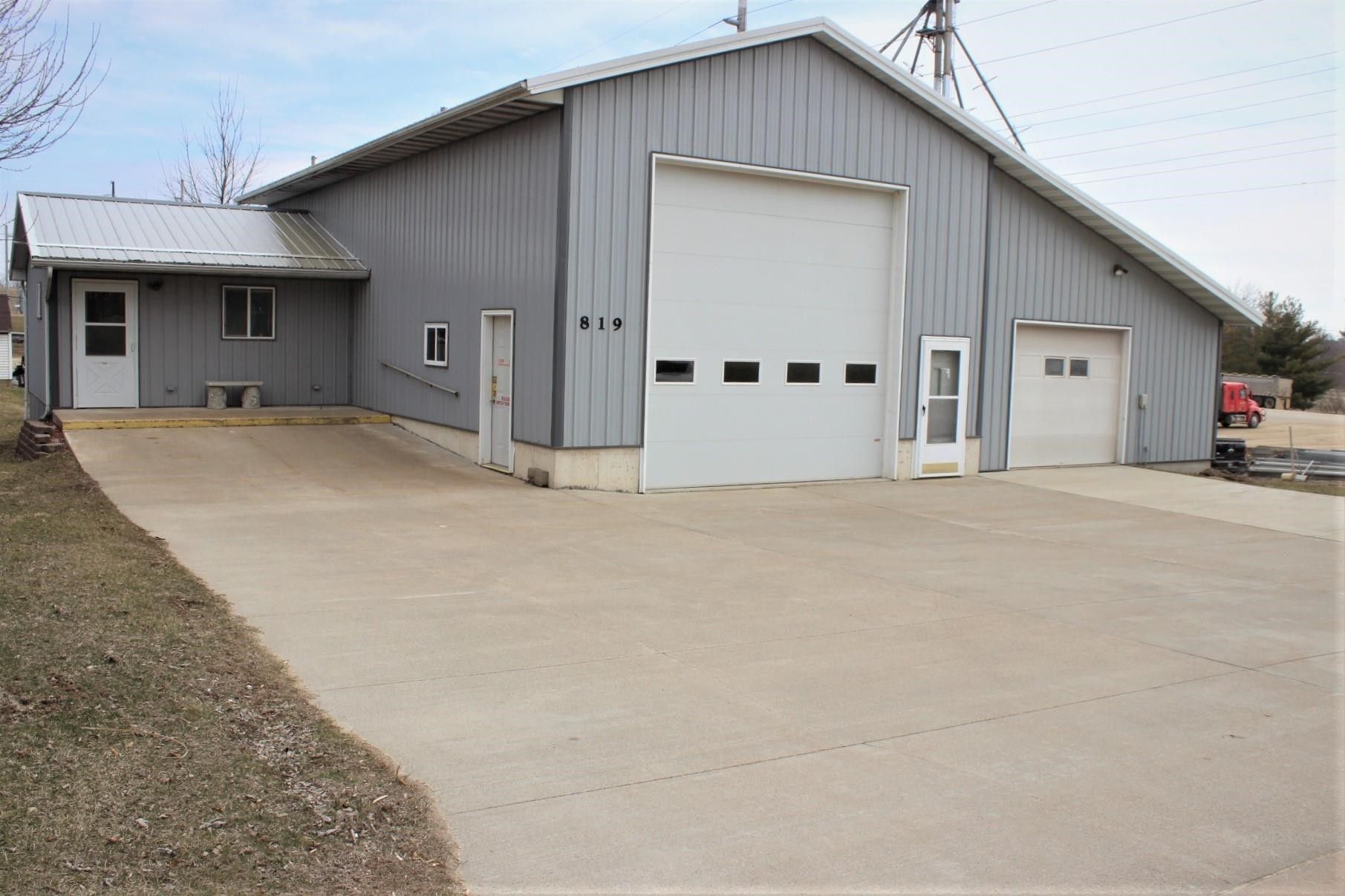 Maquoketa, Jackson County, IA Commercial Property, House for sale