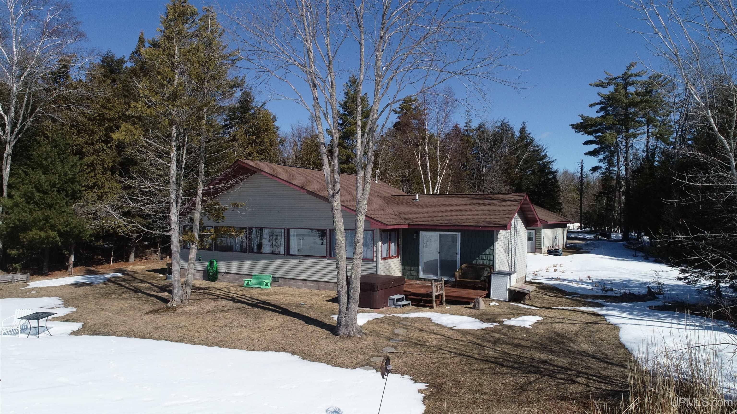 Manistique, Schoolcraft County, MI Lakefront Property, Waterfront