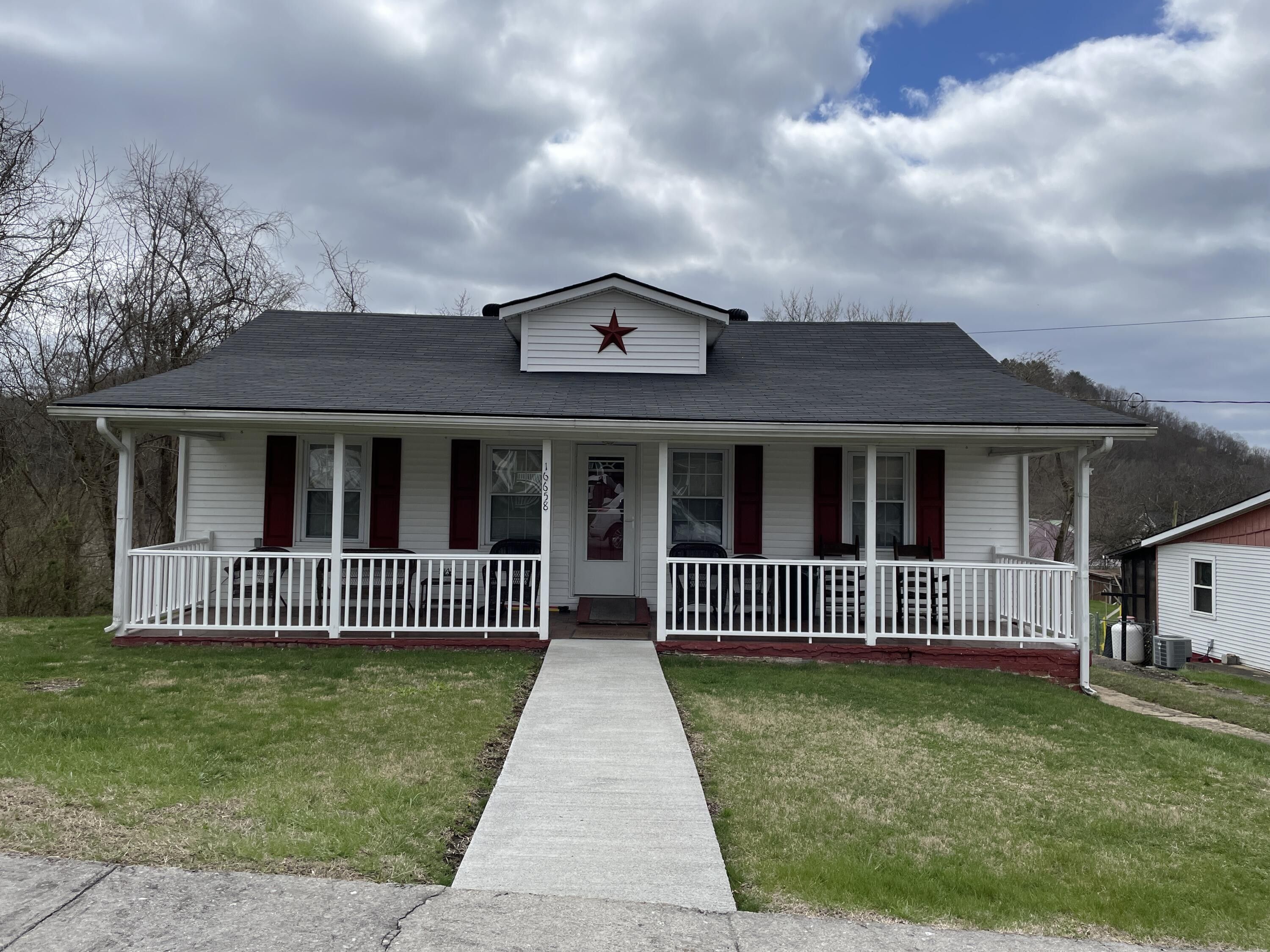 Saint Paul, Wise County, VA House for sale Property ID 416108123