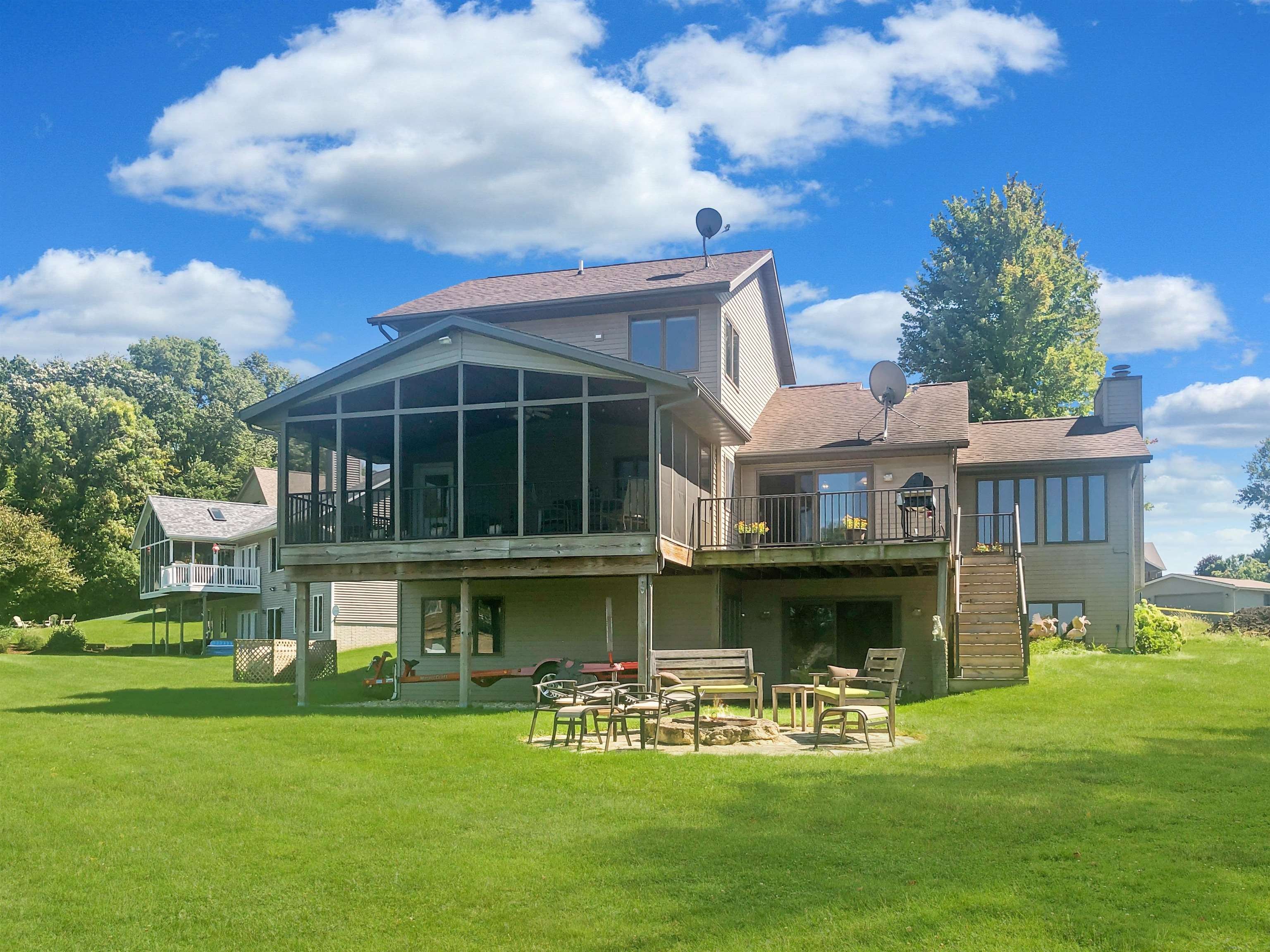 Lanark, Carroll County, IL Lakefront Property, Waterfront Property