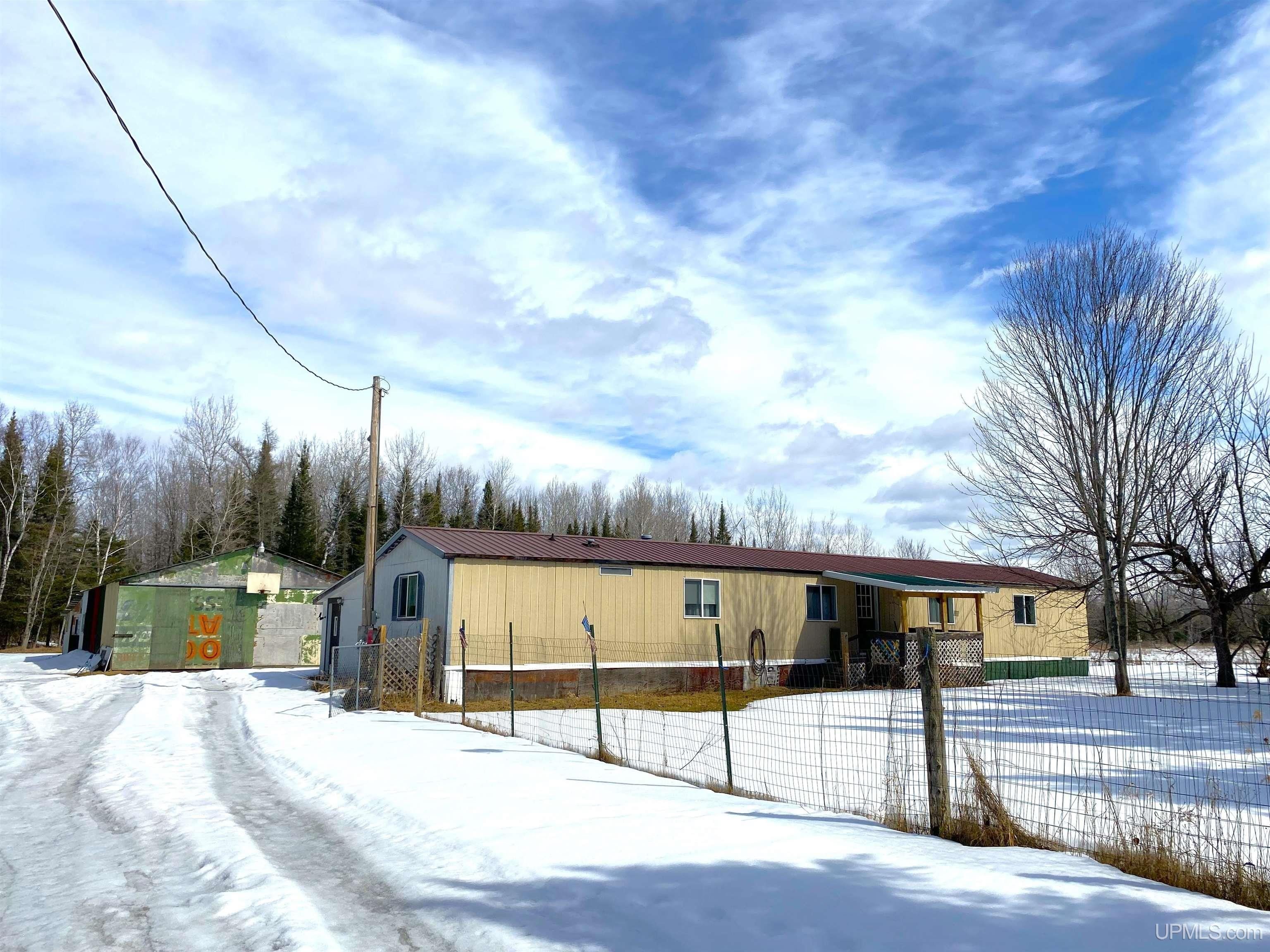 Rapid River, Delta County, MI Lakefront Property, Waterfront Property