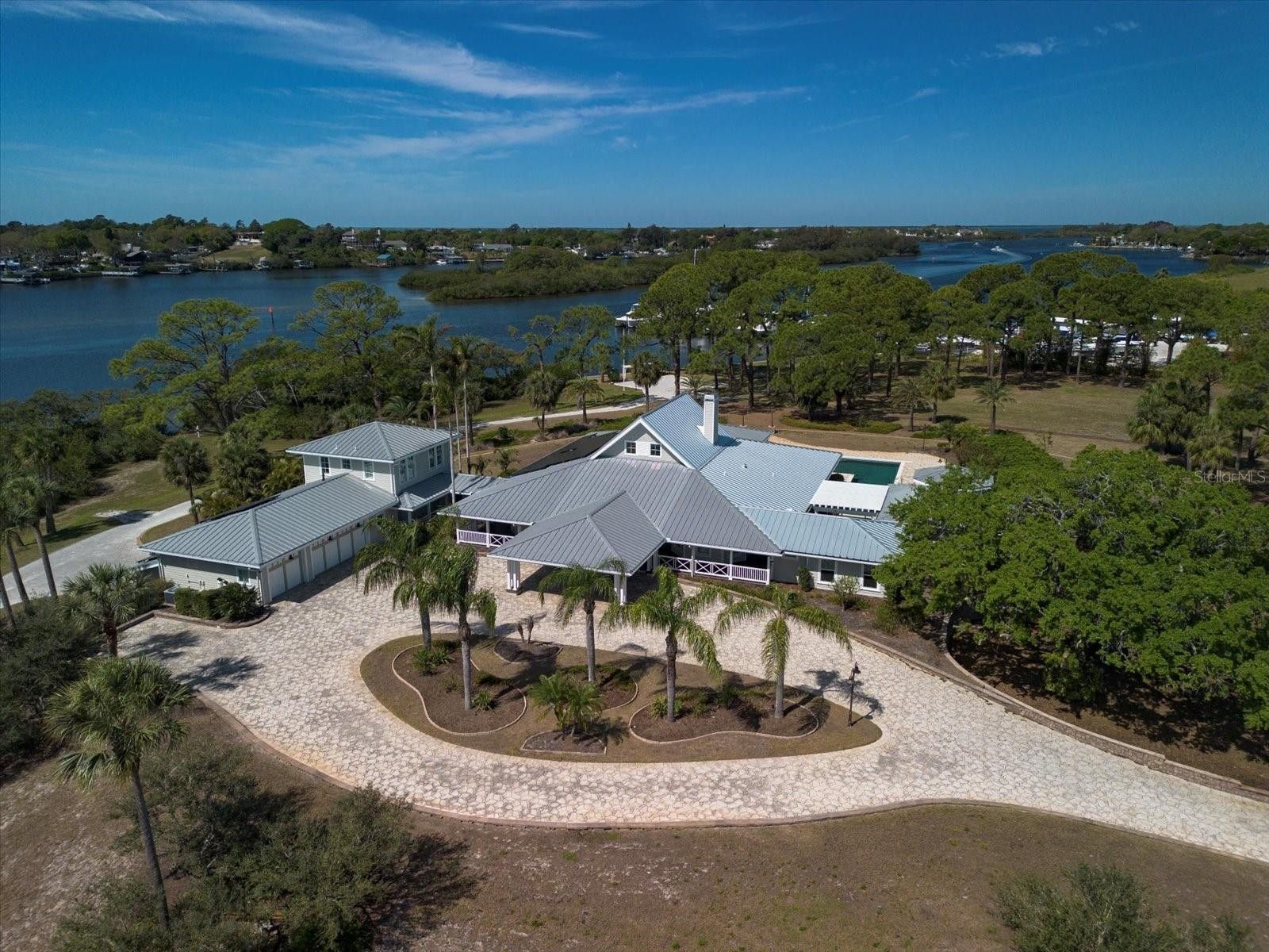Tarpon Springs, Pinellas County, FL Lakefront Property, Waterfront