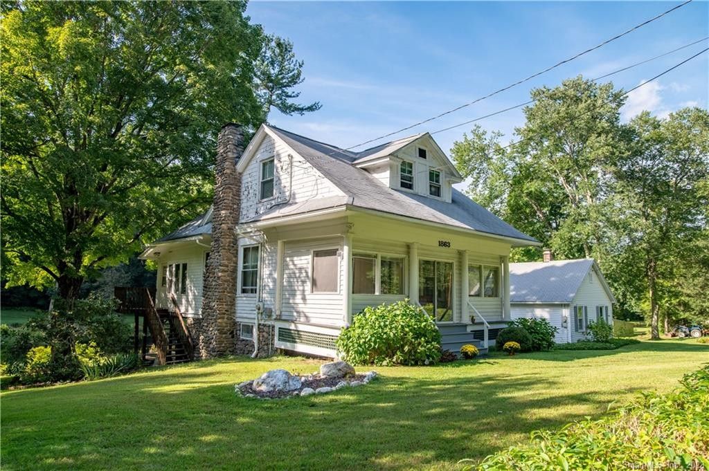 Southbury, New Haven County, CT Lakefront Property, Waterfront Property