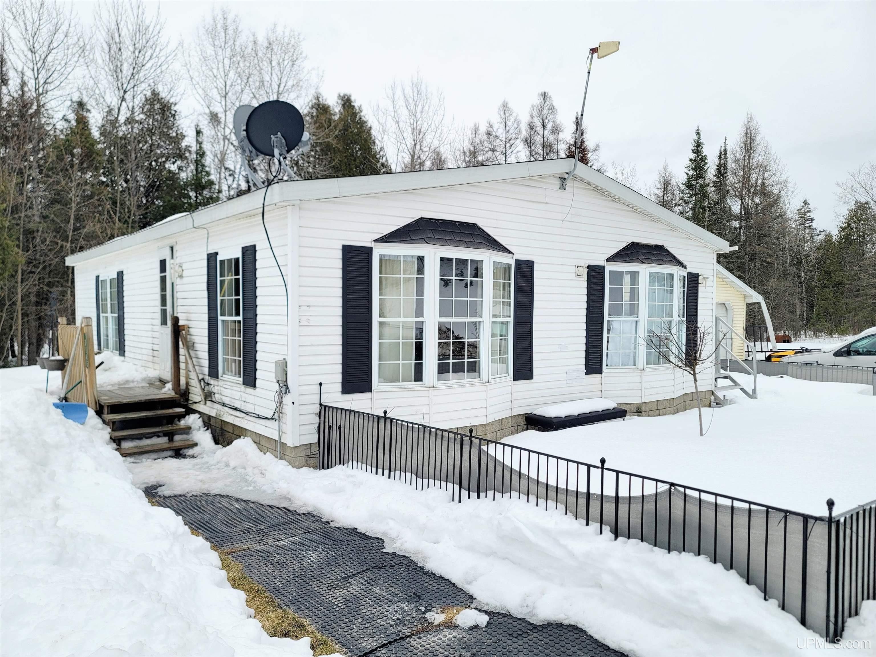 Perronville, Menominee County, MI House for sale Property ID 416208083