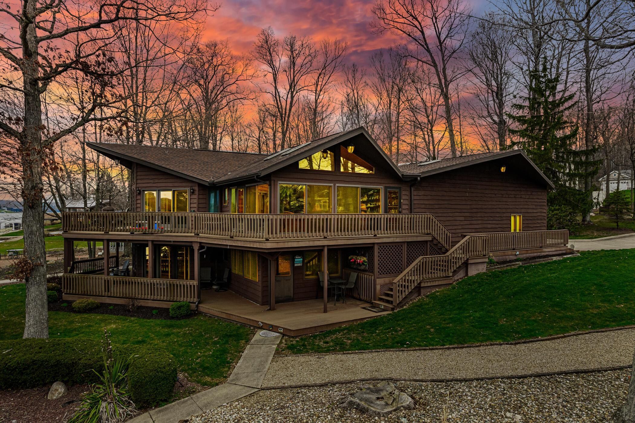 Howard, Knox County, OH Lakefront Property, Waterfront Property, House