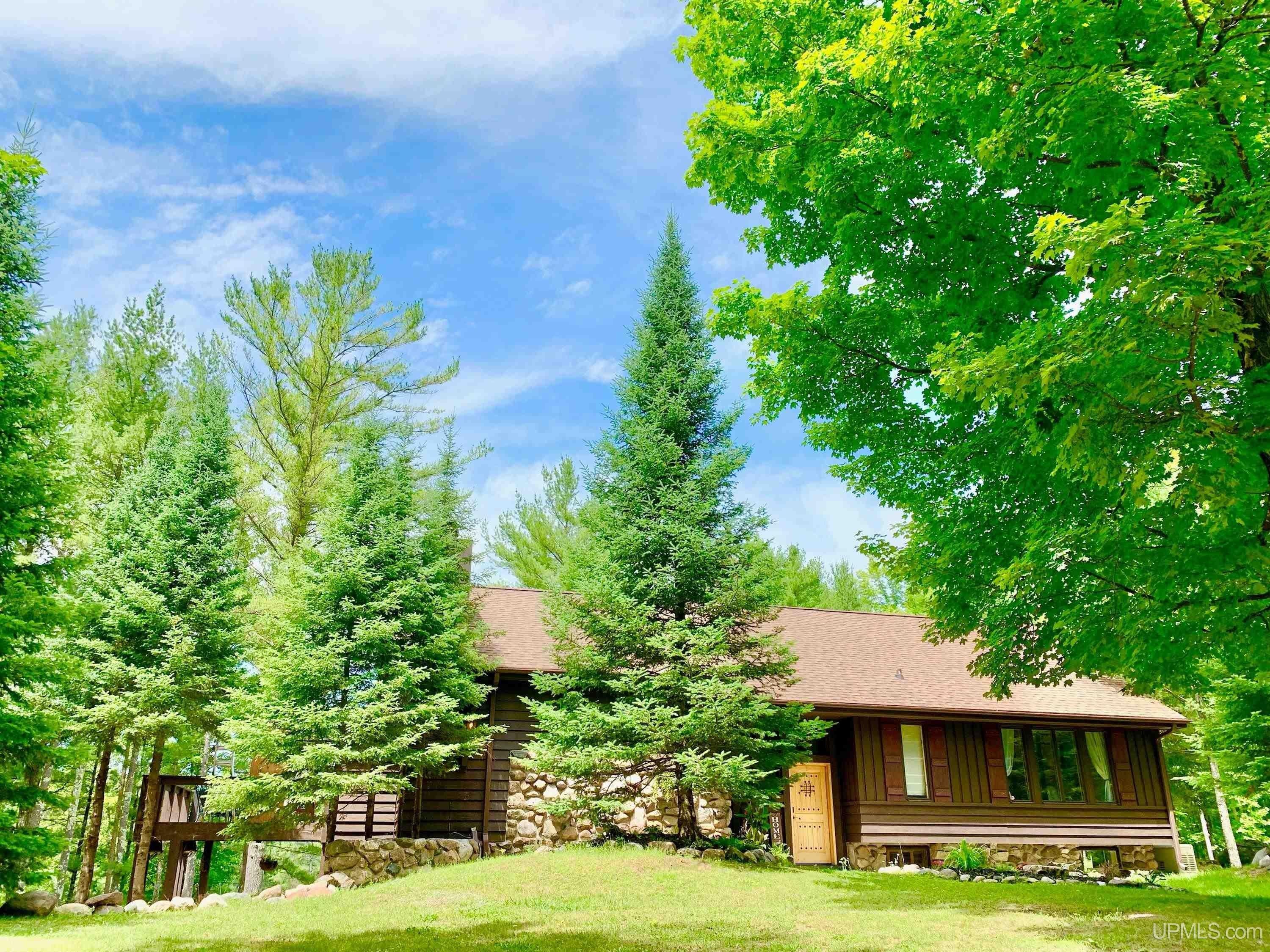 Daggett, Menominee County, MI Lakefront Property, Waterfront Property