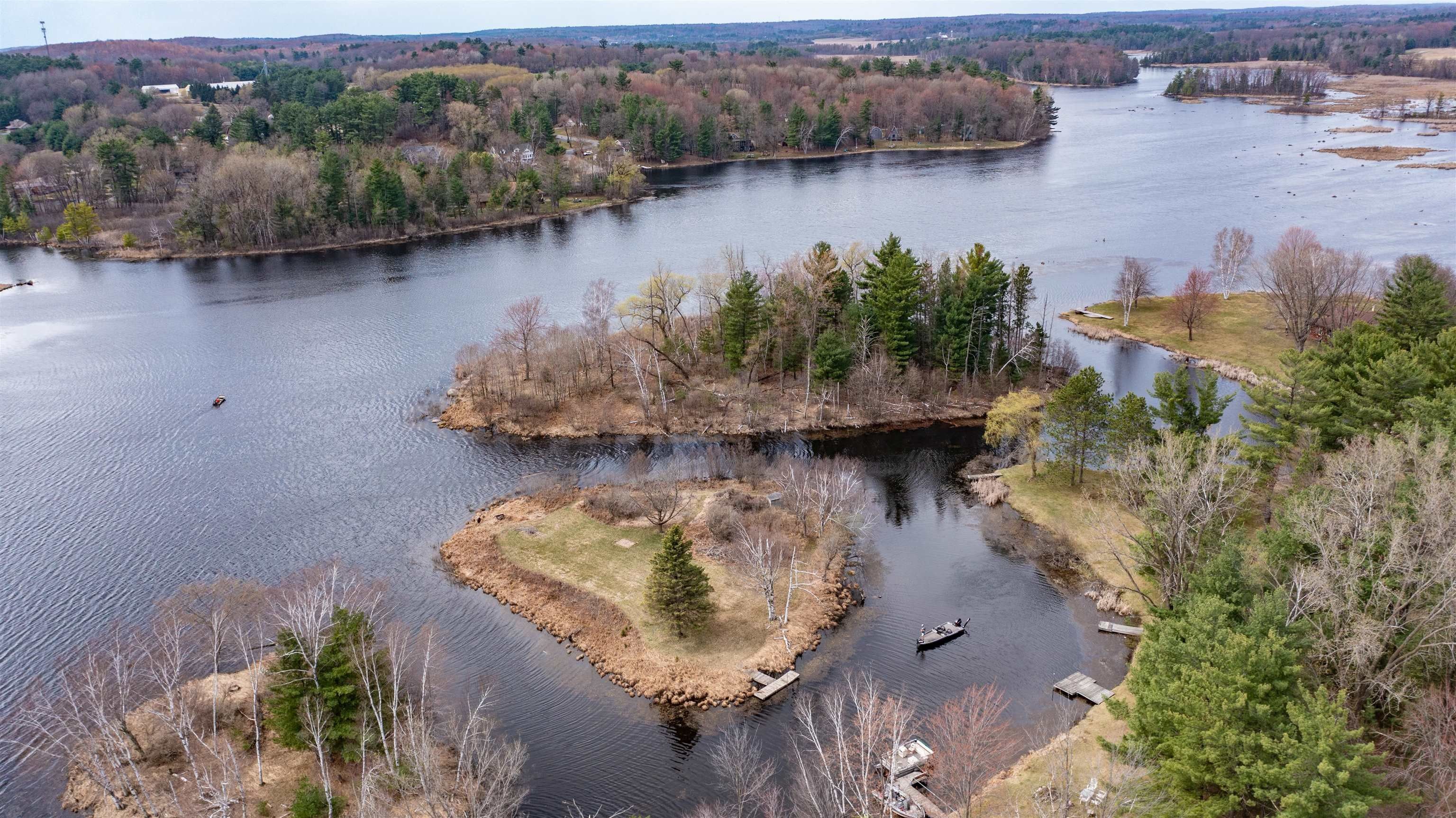 Iola, Waupaca County, WI Farms and Ranches, Lakefront Property