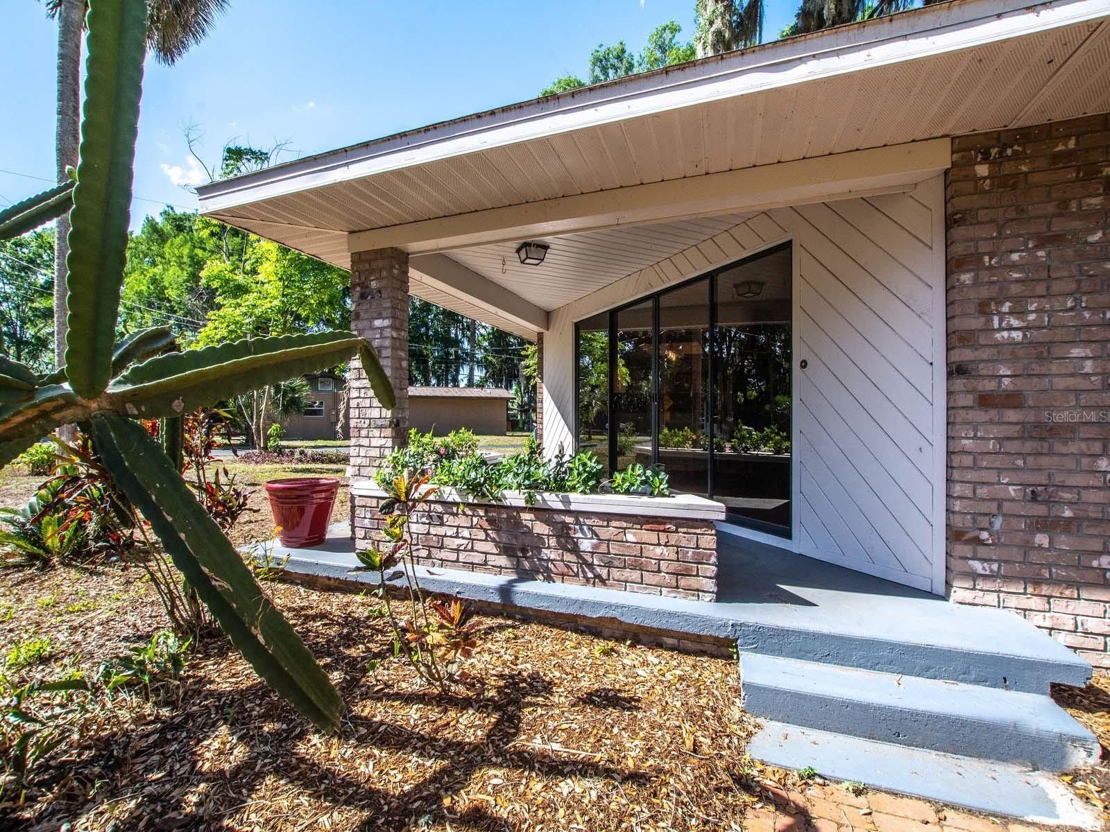 Tavares, Lake County, FL Lakefront Property, Waterfront Property, House