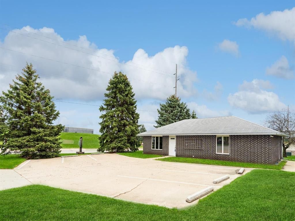 Carlisle, Warren County, IA Commercial Property, House for sale