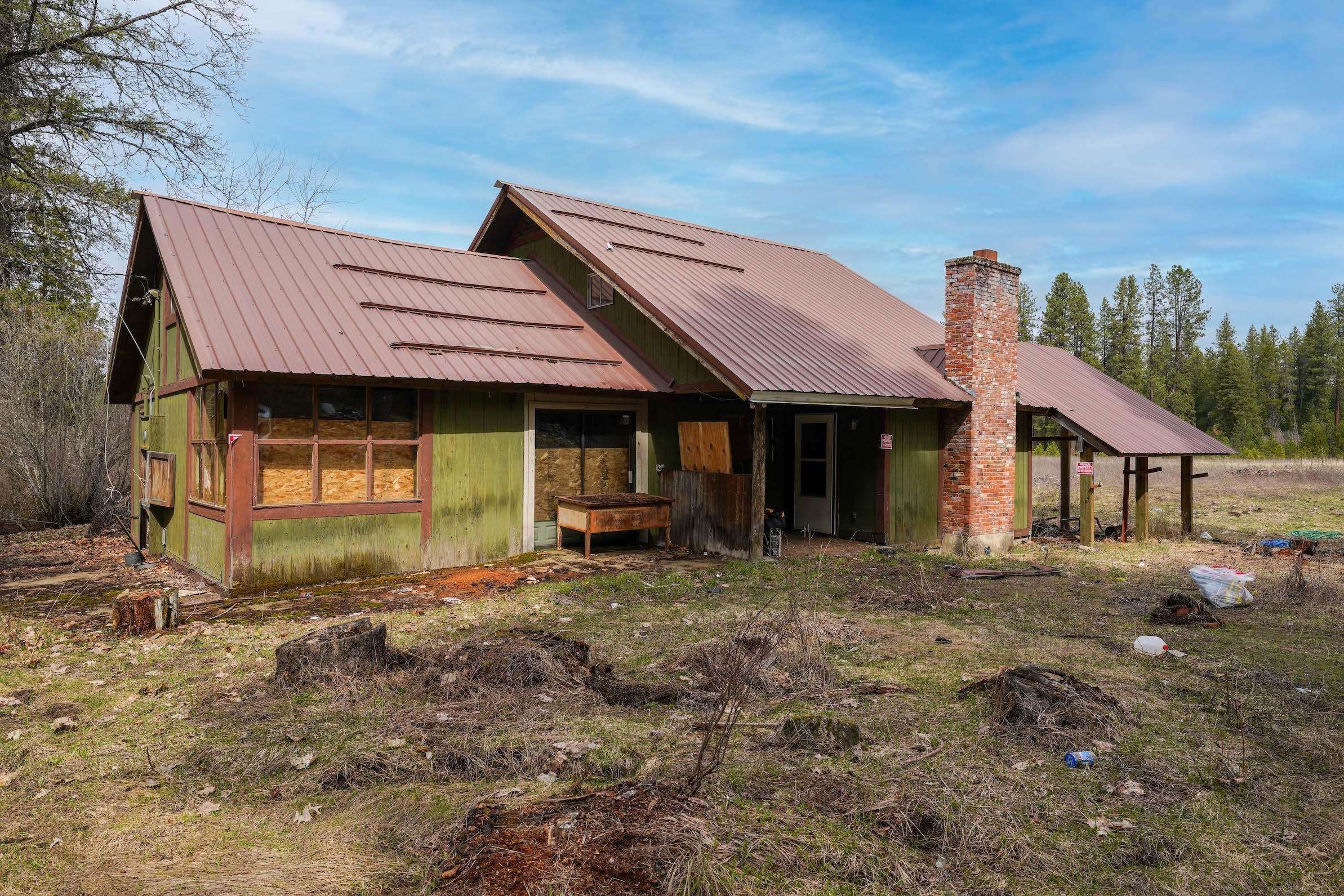 Chattaroy, Spokane County, WA Lakefront Property, Waterfront Property, House for sale Property