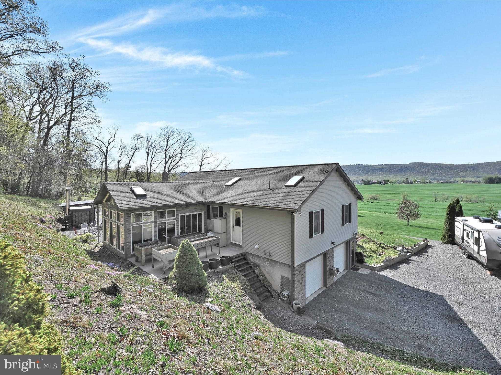 Hegins, Schuylkill County, PA House for sale Property ID 416308402