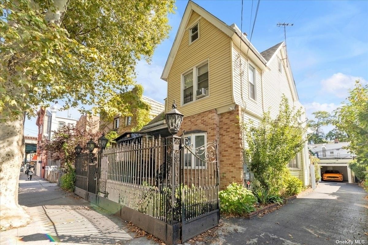 Woodhaven, Queens County, NY House for sale Property ID 416325256