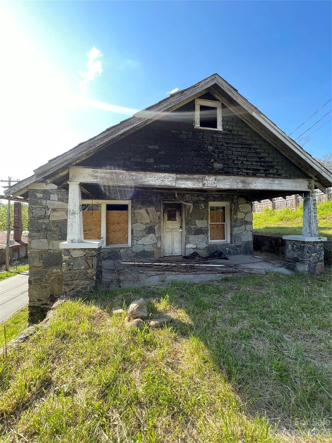 Lenoir, Caldwell County, NC House for sale Property ID 416326128