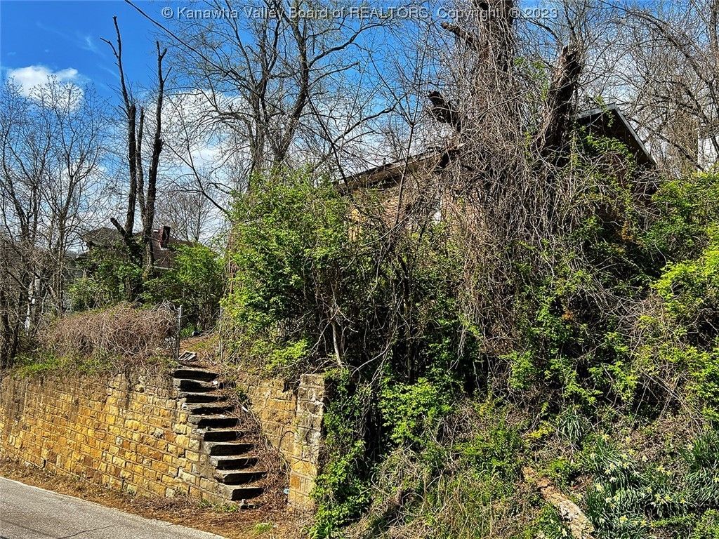 Charleston, Kanawha County, WV Farms and Ranches, Homesites for sale