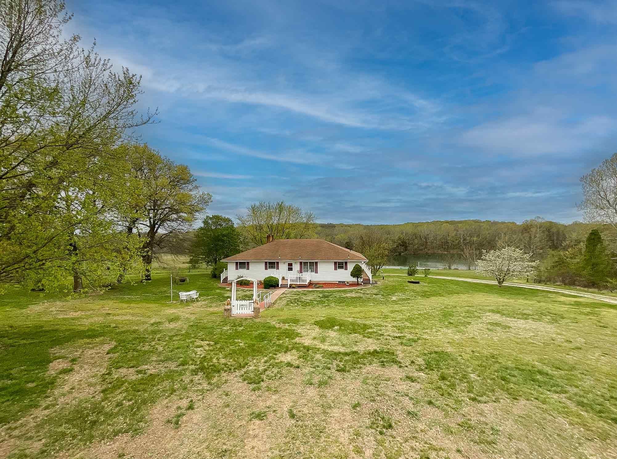 Lincoln, Benton County, MO Farms and Ranches, House for sale Property