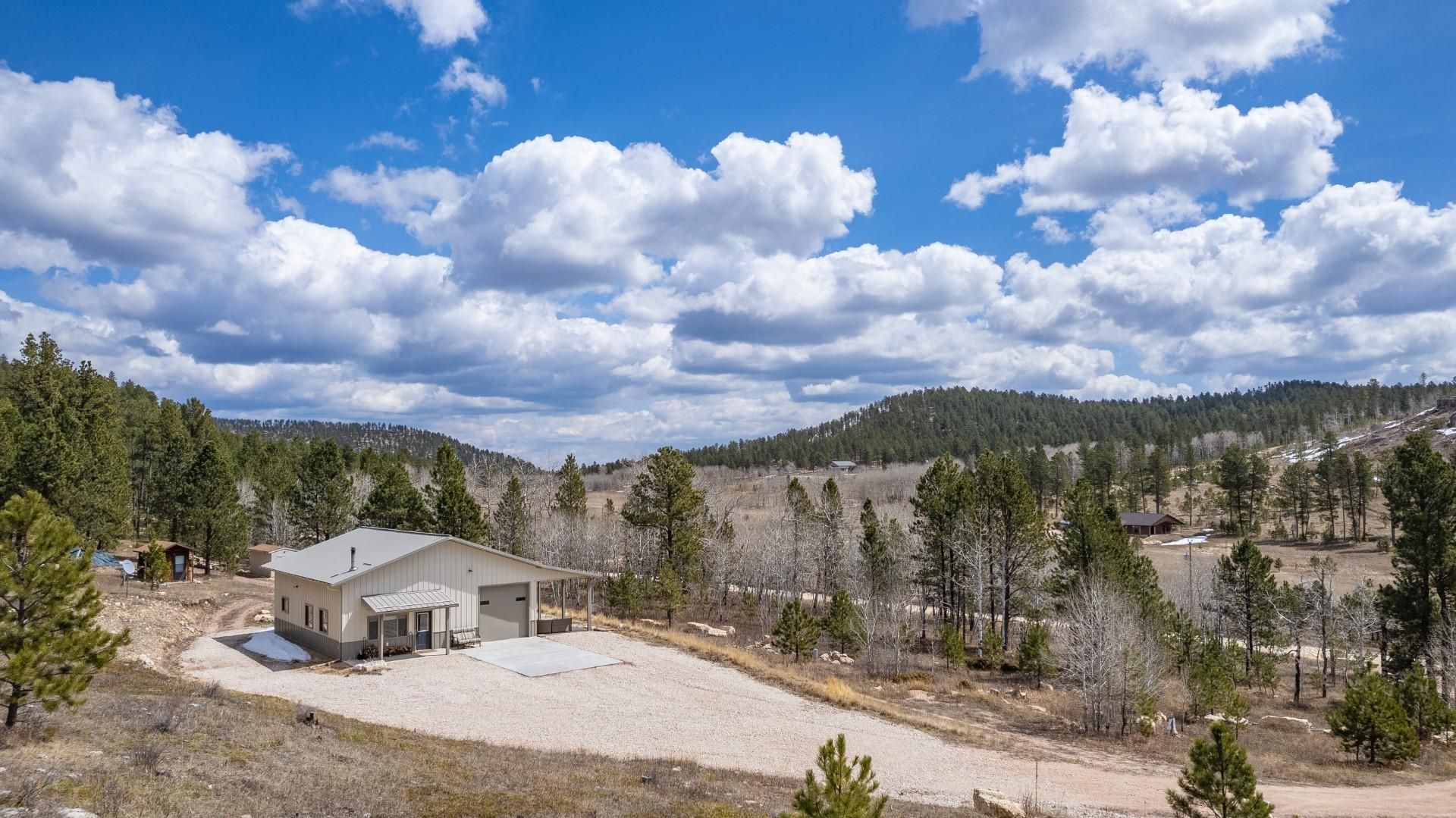 Custer, Custer County, SD Recreational Property, Horse Property, House