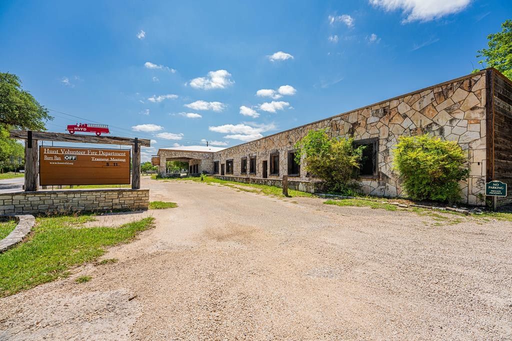 Hunt, Kerr County, TX Commercial Property, House for sale Property ID