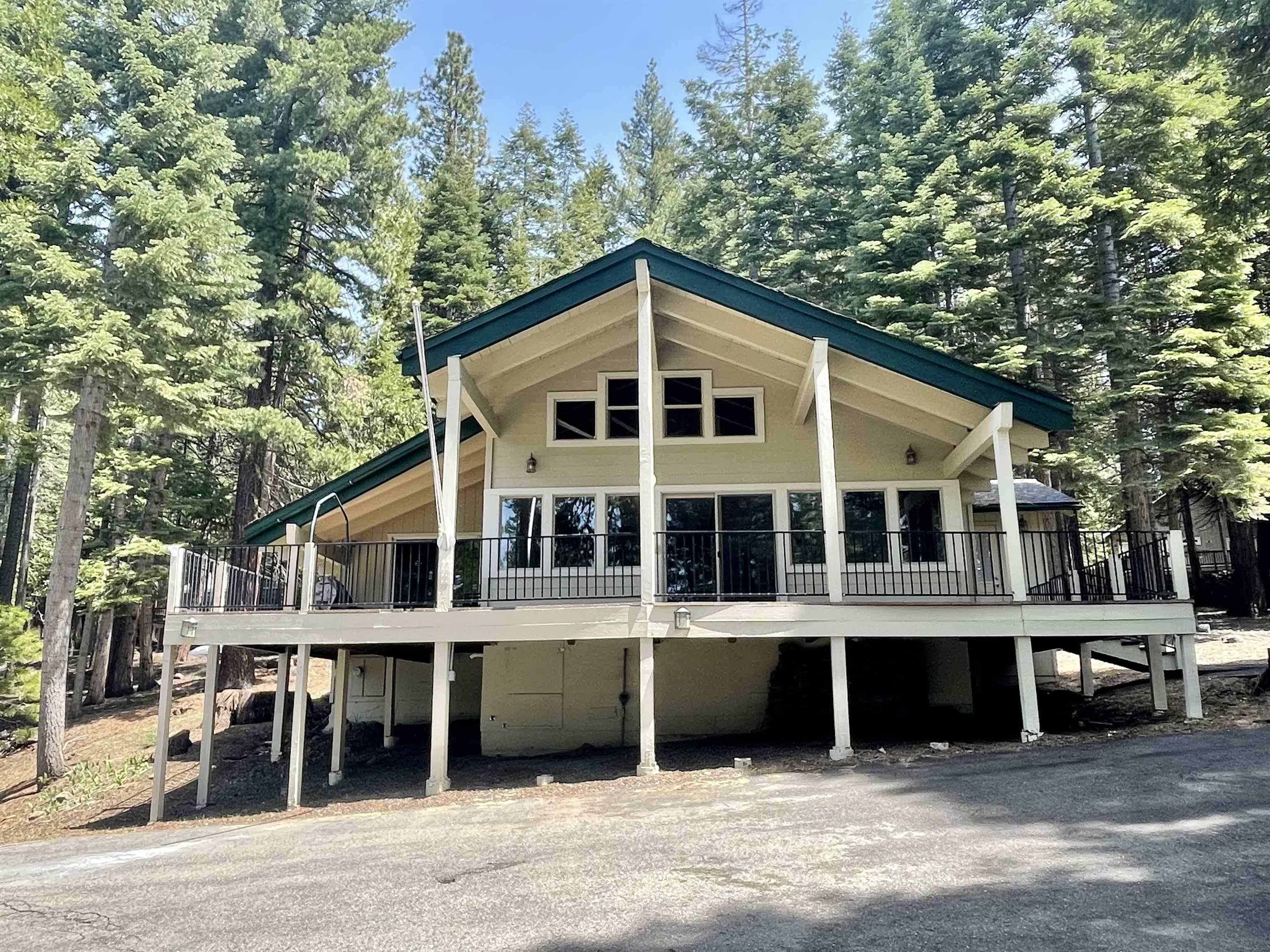 Lake Almanor, Plumas County, CA Lakefront Property, Waterfront Property