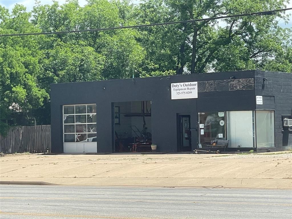 Breckenridge, Stephens County, TX Commercial Property, House for sale