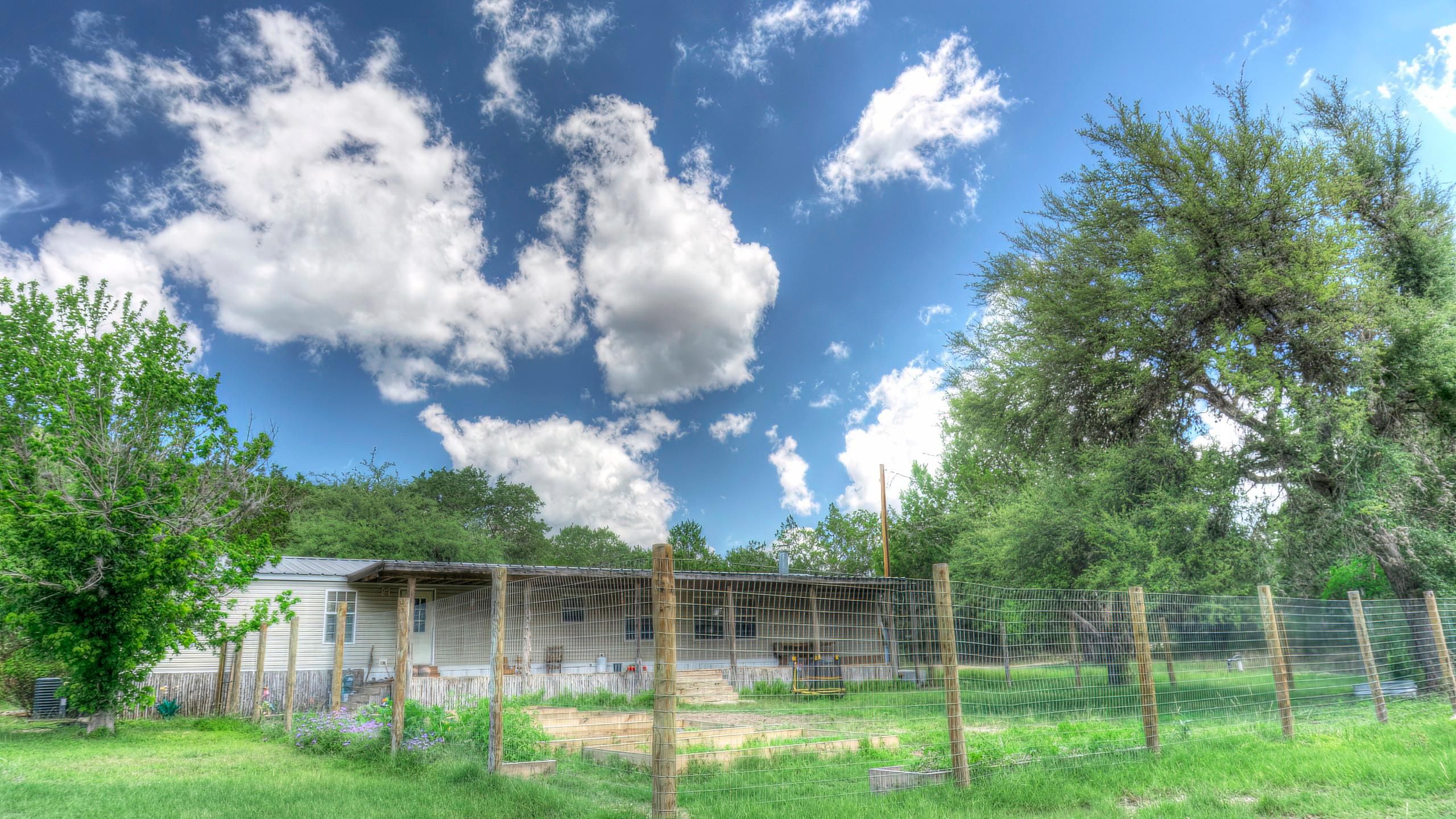 Leakey, Real County, TX Recreational Property, House for sale Property