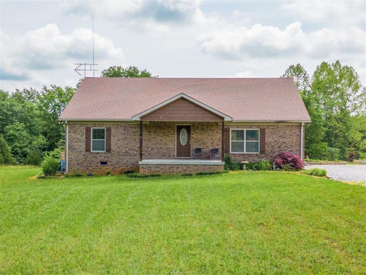 Auburn, Logan County, KY Lakefront Property, Waterfront Property, House