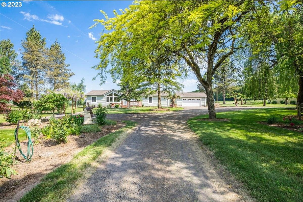 Gaston, Yamhill County, OR Lakefront Property, Waterfront Property