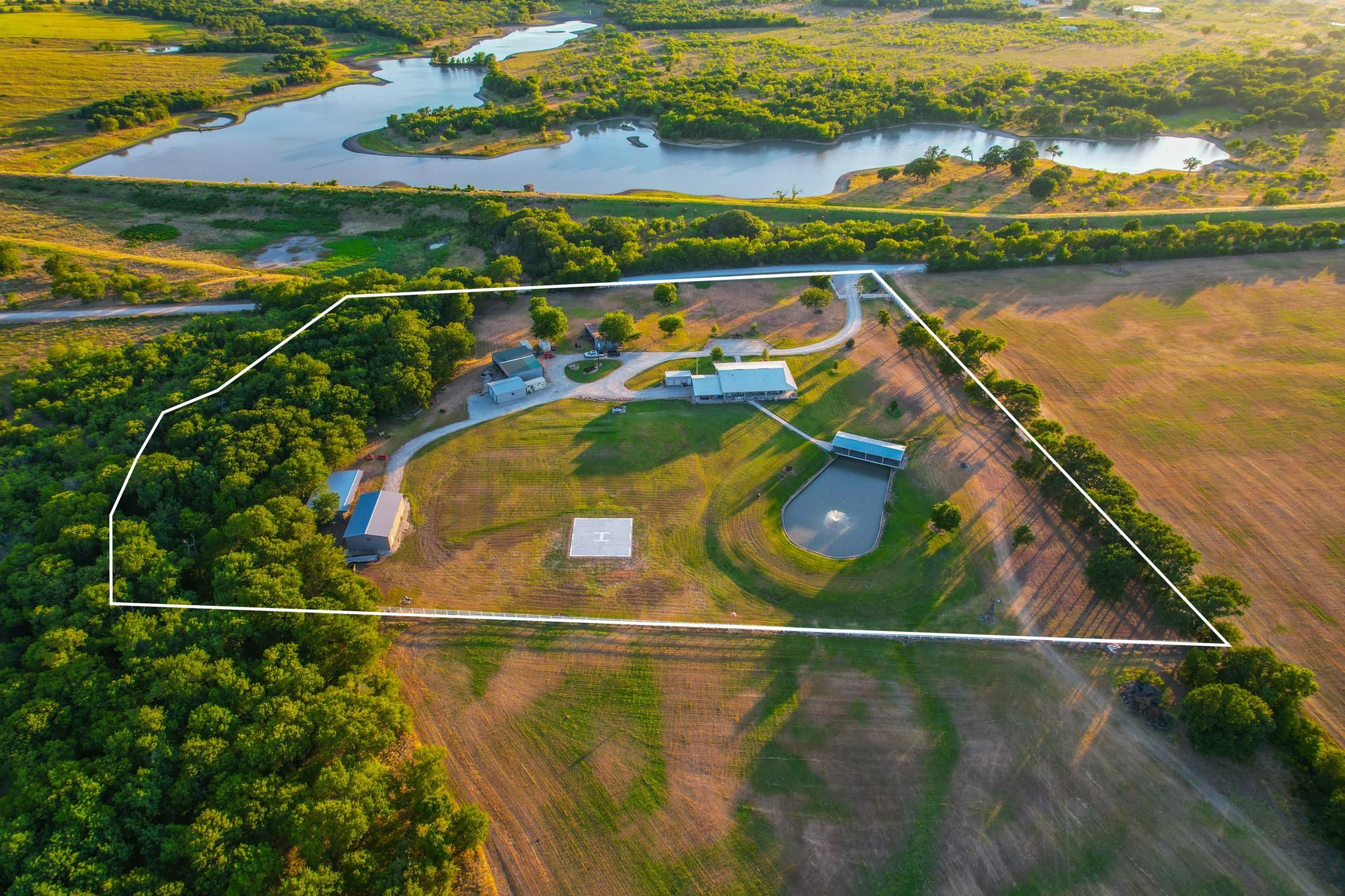 8.5 acres in Hubbard, TX, 76648 MLS Turnkey Home on acreage with 5