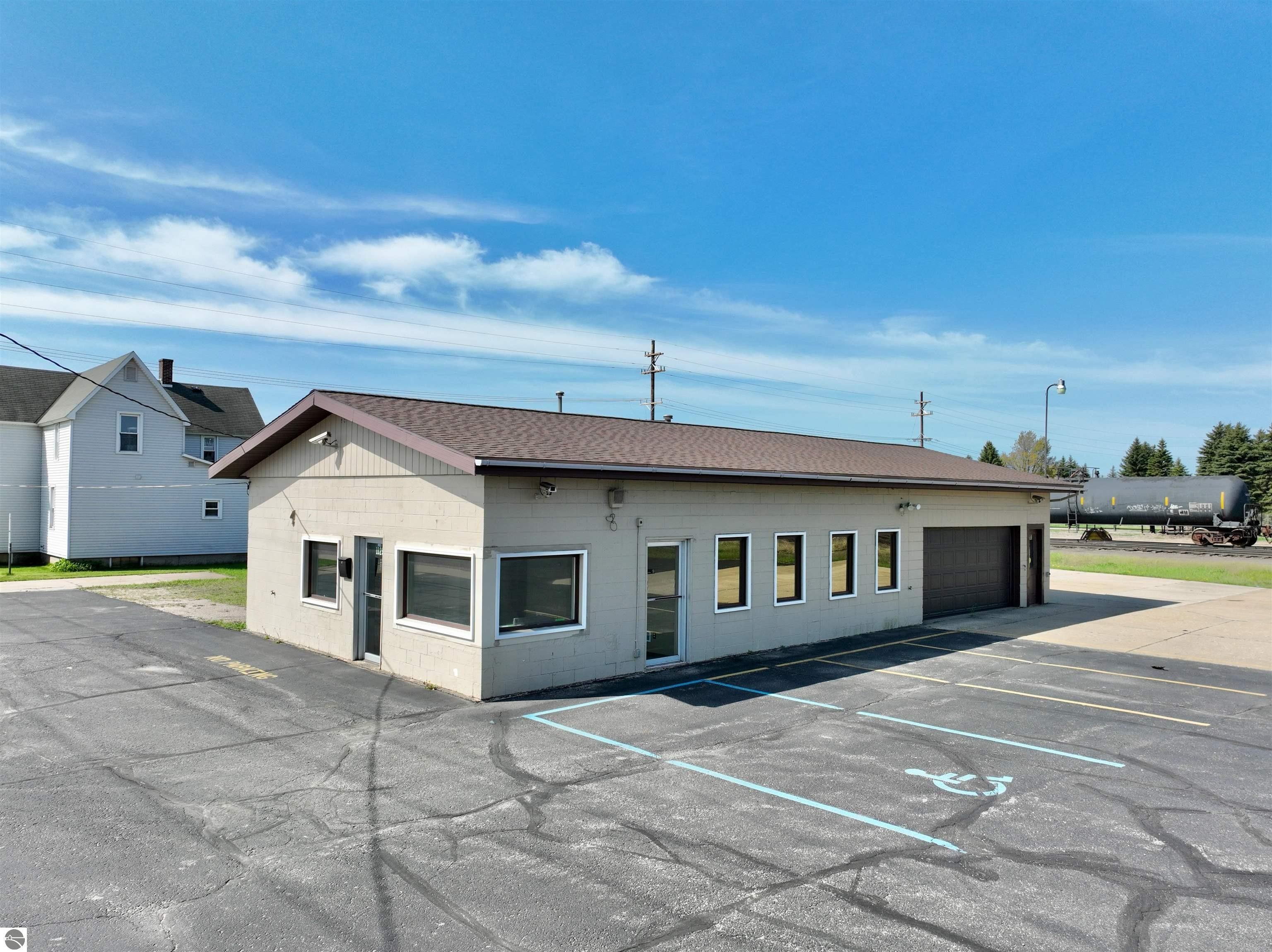 Cadillac, Wexford County, MI Commercial Property, House for sale