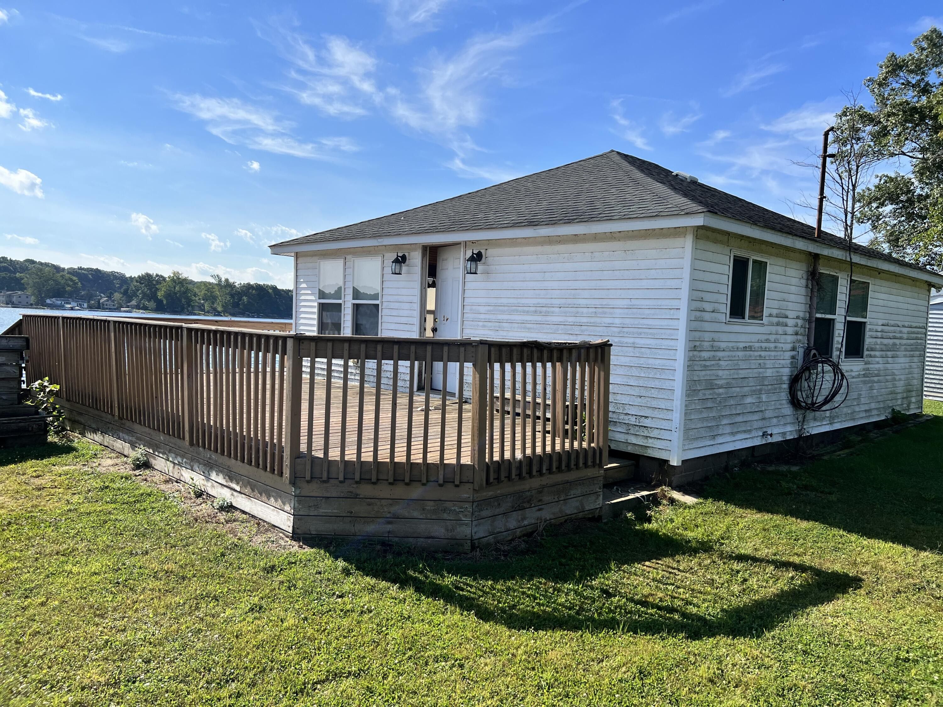 Lawton, Van Buren County, MI Lakefront Property, Waterfront Property