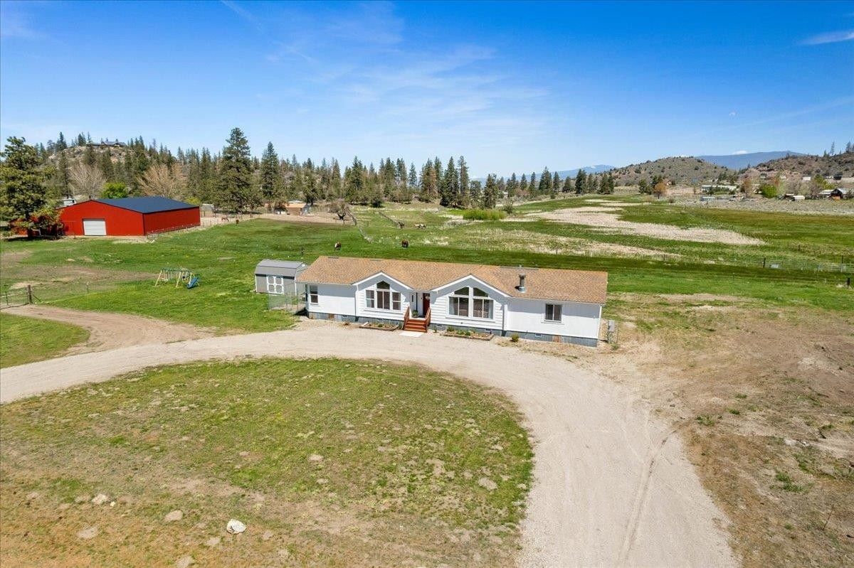 Weed, Siskiyou County, CA Horse Property, Lakefront Property