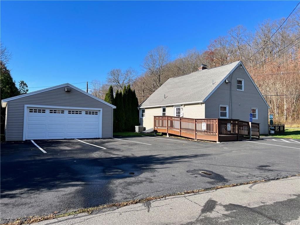 Naugatuck, New Haven County, CT House for sale Property ID 416611311 LandWatch