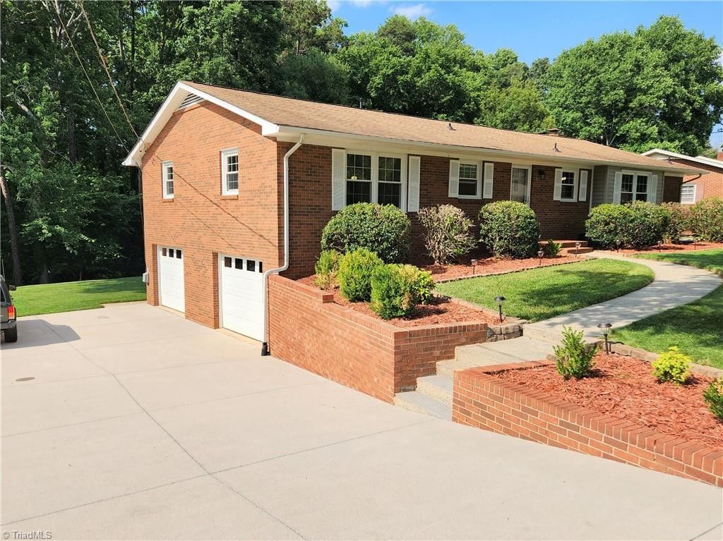 Kernersville, Forsyth County, NC House for sale Property ID 416650729