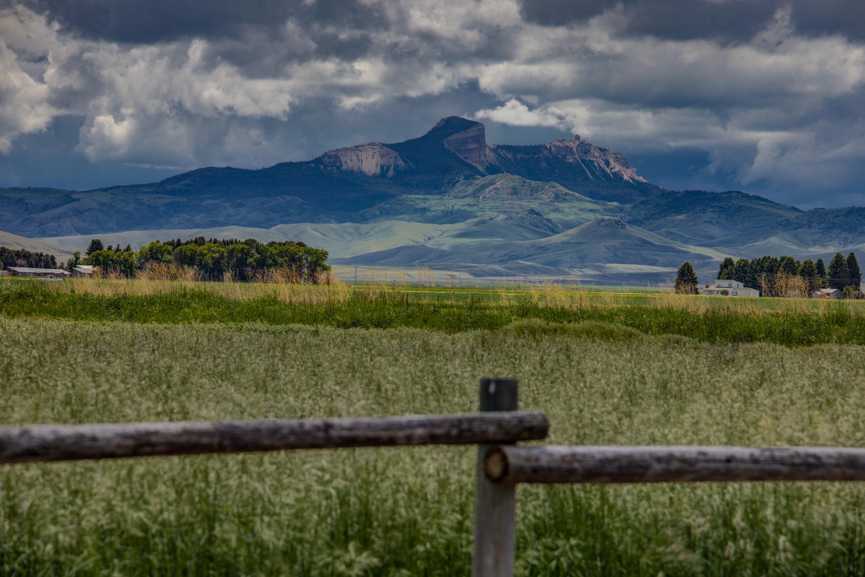 Powell, Park County, WY Recreational Property, Horse Property, House